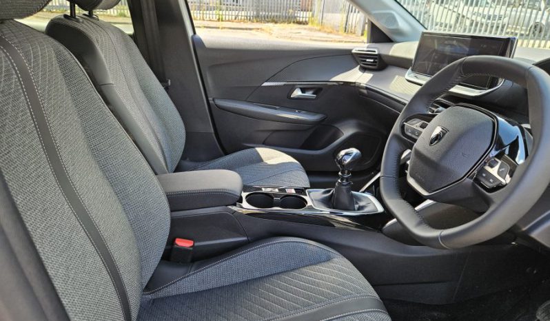 2025 Peugeot 208 1.2 PureTech 100 Allure 5dr White Damaged Salvage full