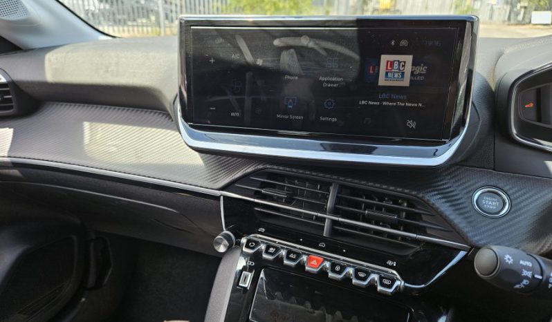 2025 Peugeot 208 1.2 PureTech 100 Allure 5dr White Damaged Salvage full