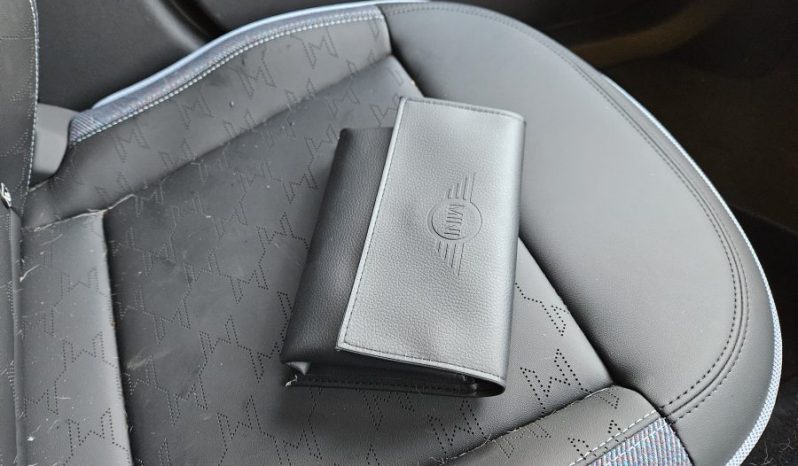 2025 25 MINI ACEMAN 135kW E Classic 43kWh 5dr Auto Damaged Salvage full