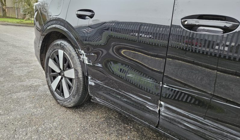 2025 25 FORD CAPRI 210kW Select 77kWh 5dr Auto Black Dmaged Salvage CAT N full