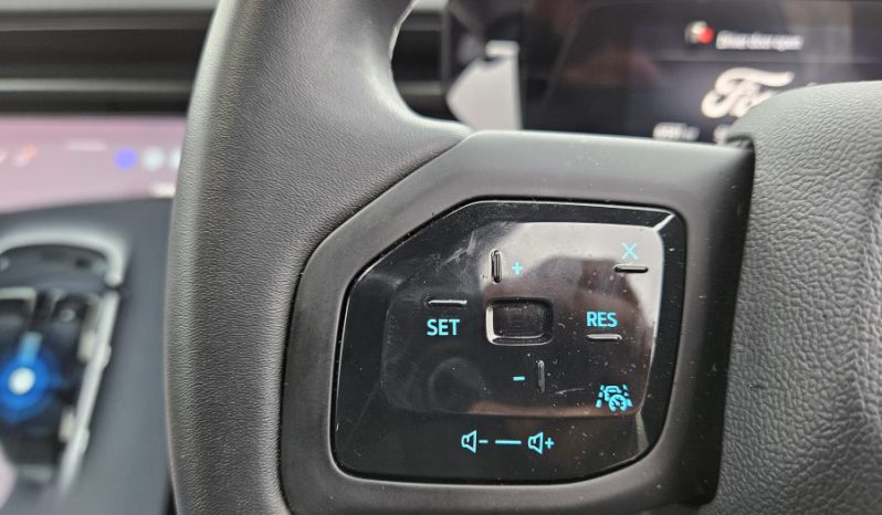 2025 25 FORD CAPRI 210kW Select 77kWh 5dr Auto Black Dmaged Salvage CAT N full