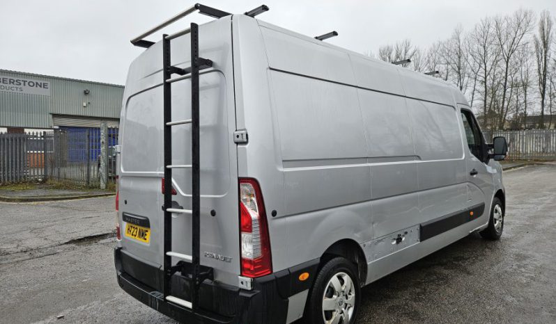 2023 23 RENAULT MASTER LM35dCi 135 Business+ Medium Roof Van Damaged Salvage full