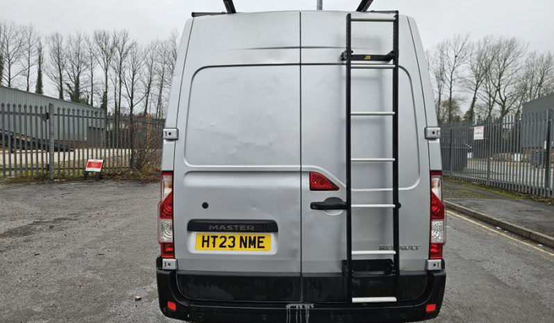 2023 23 RENAULT MASTER LM35dCi 135 Business+ Medium Roof Van Damaged Salvage full