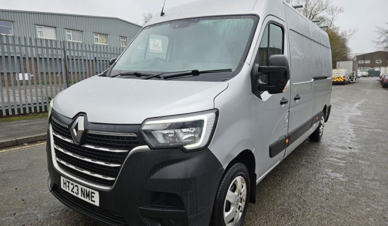 2023 23 RENAULT MASTER LM35dCi 135 Business+ Medium Roof Van Damaged Salvage full