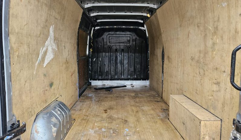 2023 23 RENAULT MASTER LM35dCi 135 Business+ Medium Roof Van Damaged Salvage full