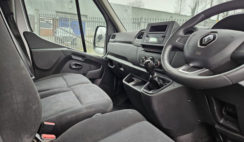 2023 23 RENAULT MASTER LM35dCi 135 Business+ Medium Roof Van Damaged Salvage full