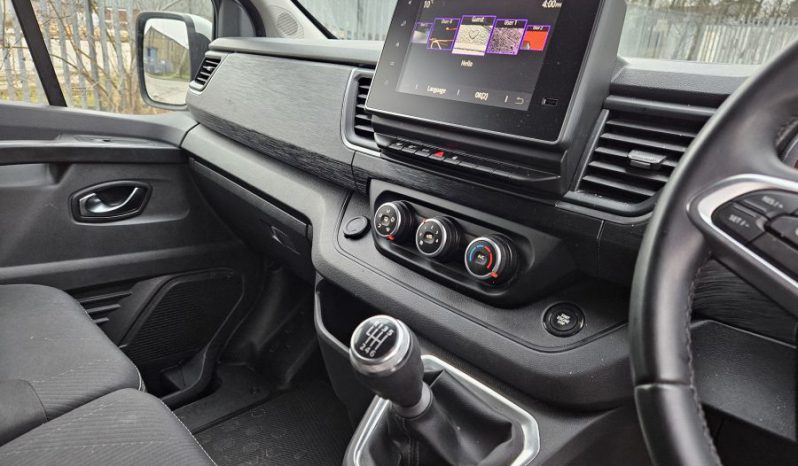 2024 24 RENAULT TRAFIC LL30 Blue dCi 130 Extra Van Damaged Salvage CAT N full