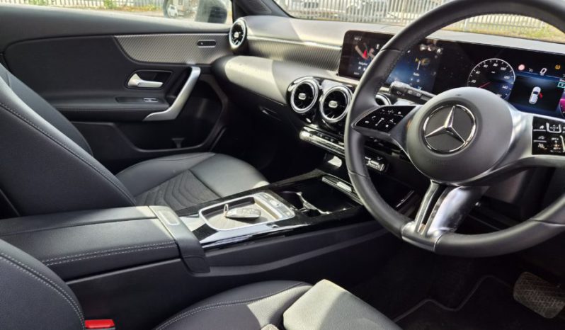 2025 MERCEDES-BENZ A CLASS A180 Sport Edition 5dr Auto Damaged Salvage full