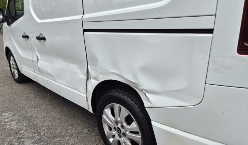 2024 74 RENAULT TRAFIC SL30 Blue dCi 130 Extra [Safety] Van Damaged Salvage full