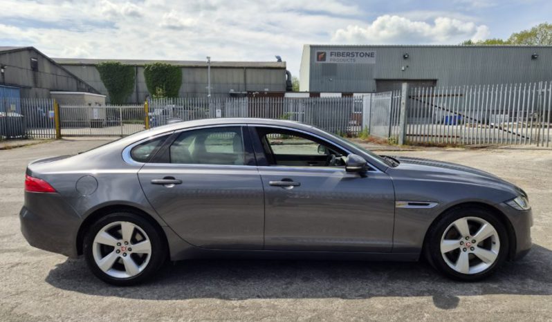2019 JAGUAR XF 2.0i [250] Portfolio 4dr Auto Damaged Salvage full