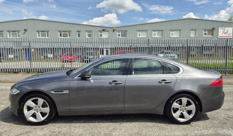 2019 JAGUAR XF 2.0i [250] Portfolio 4dr Auto Damaged Salvage full