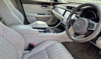 2019 JAGUAR XF 2.0i [250] Portfolio 4dr Auto Damaged Salvage full