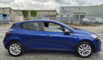 2025 RENAULT CLIO 1.6 E-TECH Full Hybrid 145 Evolution 5dr Auto Damaged Salvage full