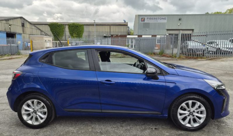 2025 RENAULT CLIO 1.6 E-TECH Full Hybrid 145 Evolution 5dr Auto Damaged Salvage full