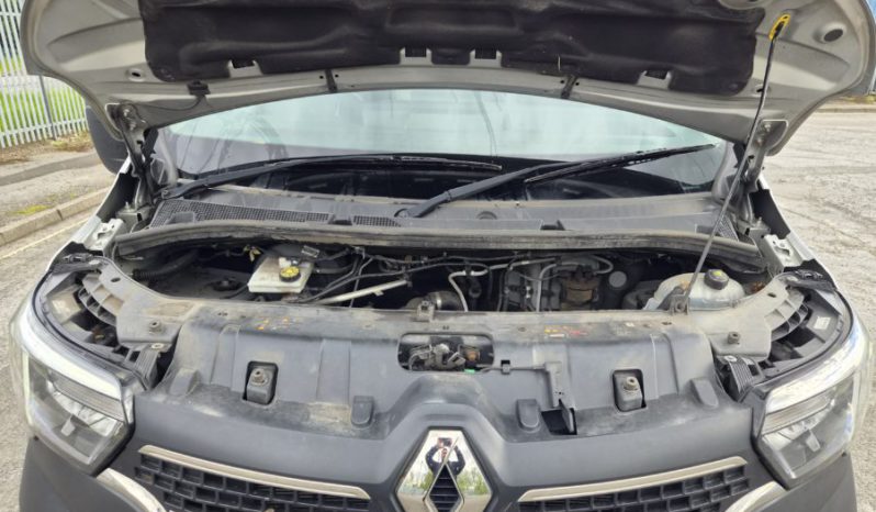 2023 RENAULT MASTER LM35dCi 135 Business+ Medium Roof Van Damaged Salvage full
