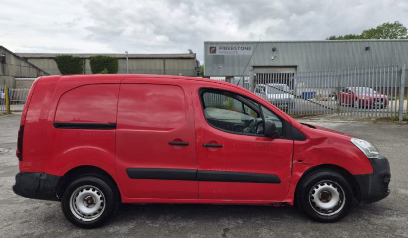 2018 18 PEUGEOT PARTNER S Puretech 110 S Red Damaged Salvage full