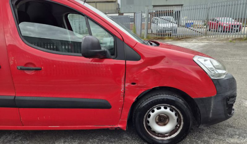2018 18 PEUGEOT PARTNER S Puretech 110 S Red Damaged Salvage full