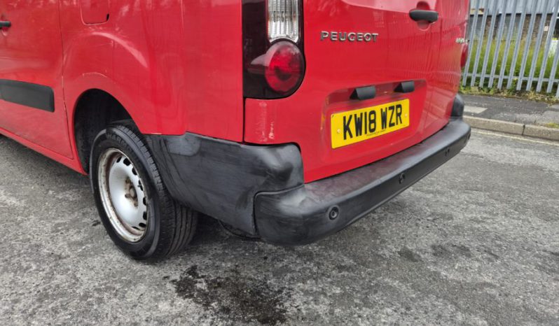 2018 18 PEUGEOT PARTNER S Puretech 110 S Red Damaged Salvage full