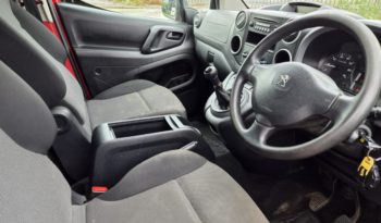 2018 18 PEUGEOT PARTNER S Puretech 110 S Red Damaged Salvage full