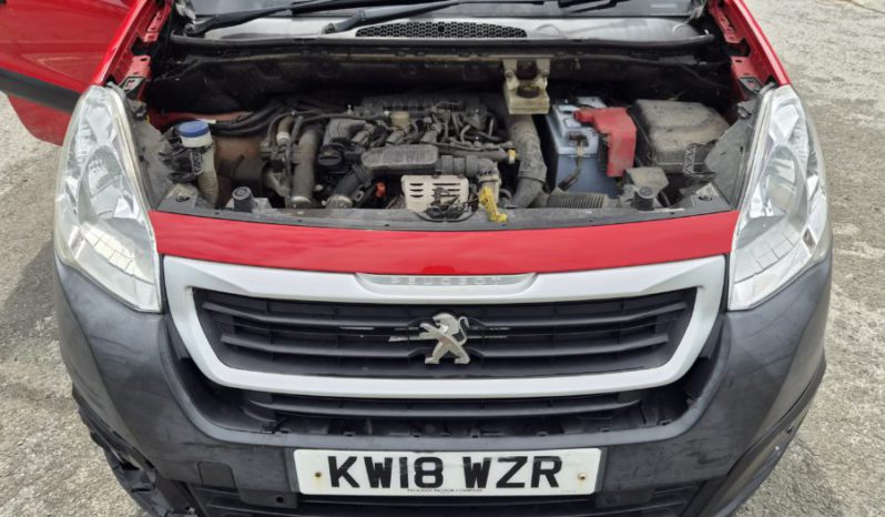 2018 18 PEUGEOT PARTNER S Puretech 110 S Red Damaged Salvage full