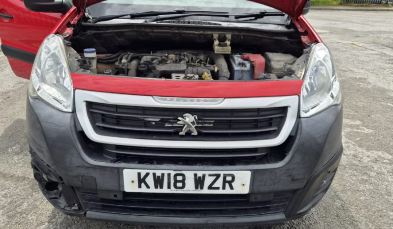 2018 18 PEUGEOT PARTNER S Puretech 110 S Red Damaged Salvage full
