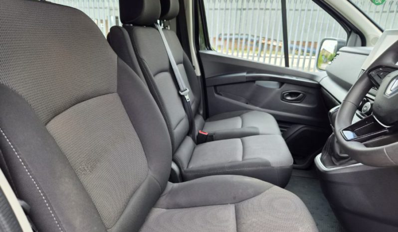 2024 24 RENAULT TRAFIC LL30 Blue dCi 150 Advance 9 Seater Auto Damaged Repaired full