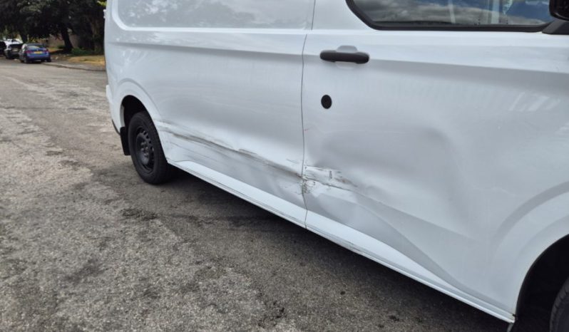 2024 74 FORD TRANSIT CUSTOM AUTO 100kW 65kWh H1 Van Trend Auto Damaged Salvage full
