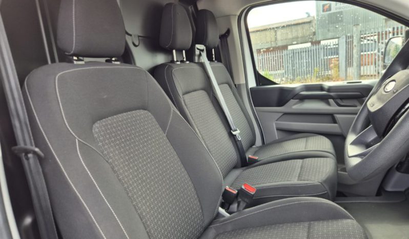 2024 74 FORD TRANSIT CUSTOM AUTO 100kW 65kWh H1 Van Trend Auto Damaged Salvage full