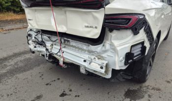 2026 26 BYD SEAL 6 1.5 DM-i 212 Comfort 4dr e-CVT White Damaged Salvage full