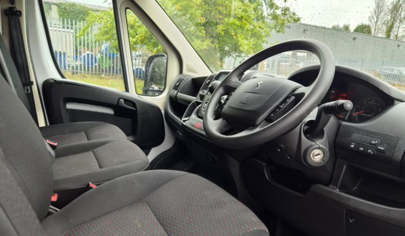 2024 74 PEUGEOT BOXER BlueHDi 2.2 H2 Professional Premium+ Van 140 Damaged Salvage full