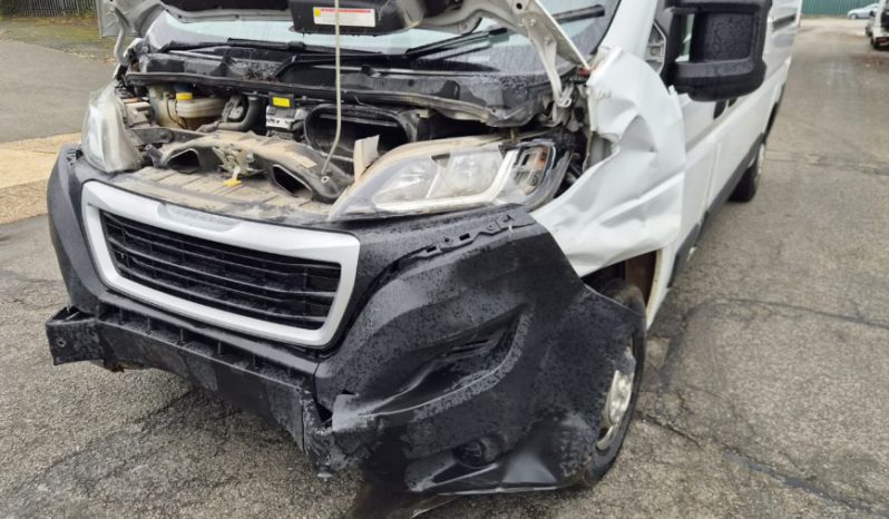 2024 74 PEUGEOT BOXER BlueHDi 2.2 H2 Professional Premium+ Van 140 Damaged Salvage full